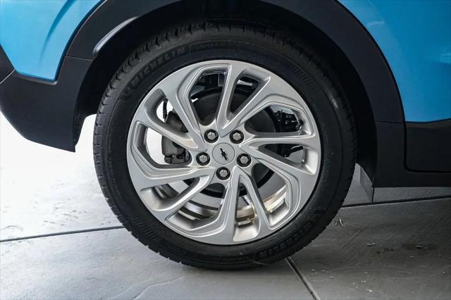 2027 Chevrolet Bolt LT FWD
