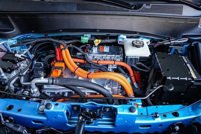 2027 Chevrolet Bolt LT FWD
