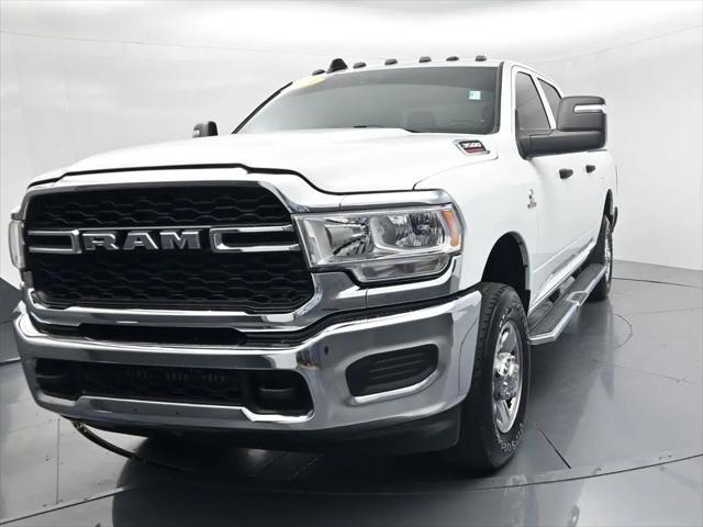 2024 Ram 3500 Tradesman Crew Cab 4x4 6'4" Box