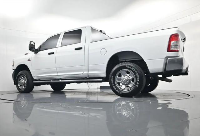 2024 Ram 3500 Tradesman Crew Cab 4x4 6'4" Box