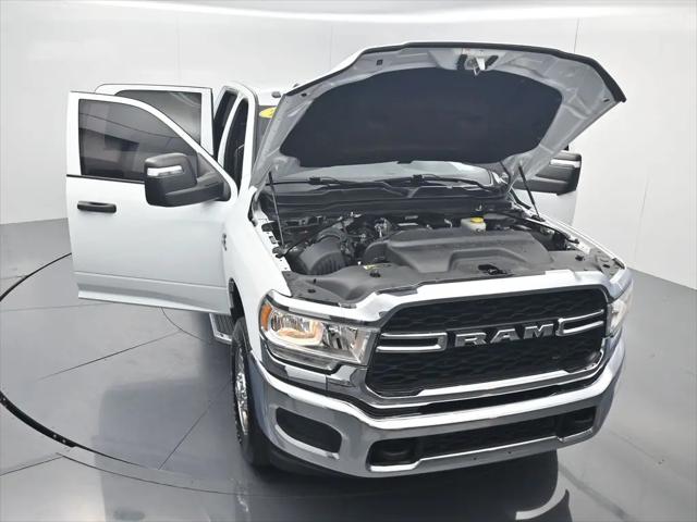 2024 Ram 3500 Tradesman Crew Cab 4x4 6'4" Box