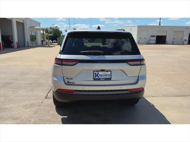 2026 Jeep Grand Cherokee Altitude 4x4
