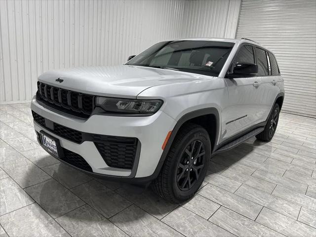 2026 Jeep Grand Cherokee Altitude 4x4 for sale in Livingston, TX