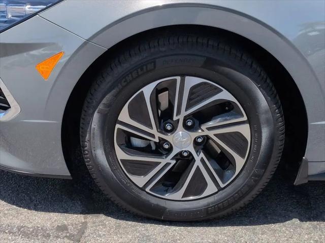 2023 Hyundai Sonata Hybrid Blue