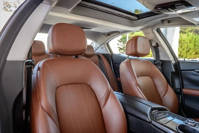 2018 Maserati Ghibli Standard