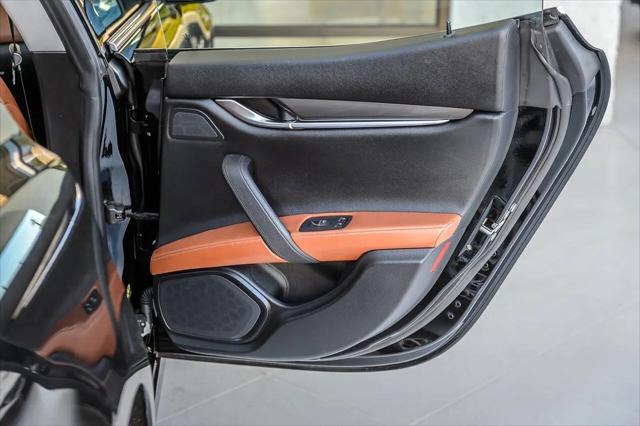 2018 Maserati Ghibli Standard