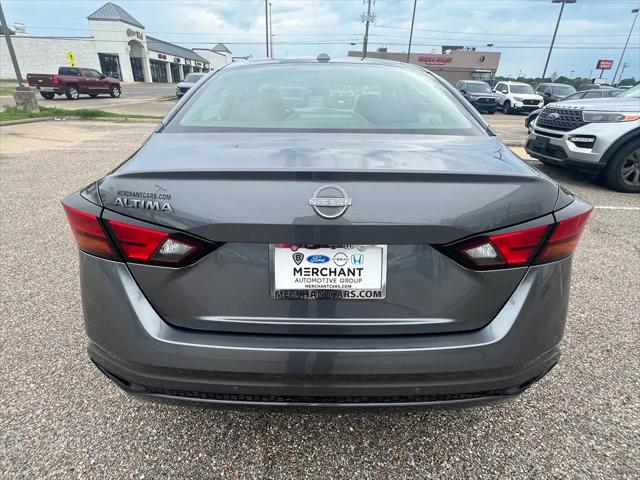 2025 Nissan Altima SV FWD