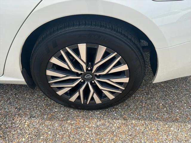 2025 Nissan Altima SV FWD