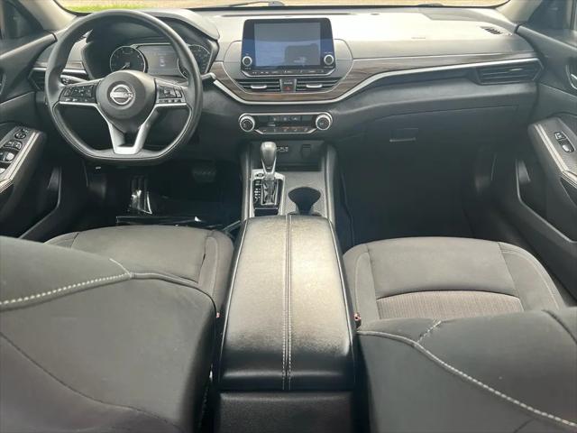 2025 Nissan Altima SV FWD