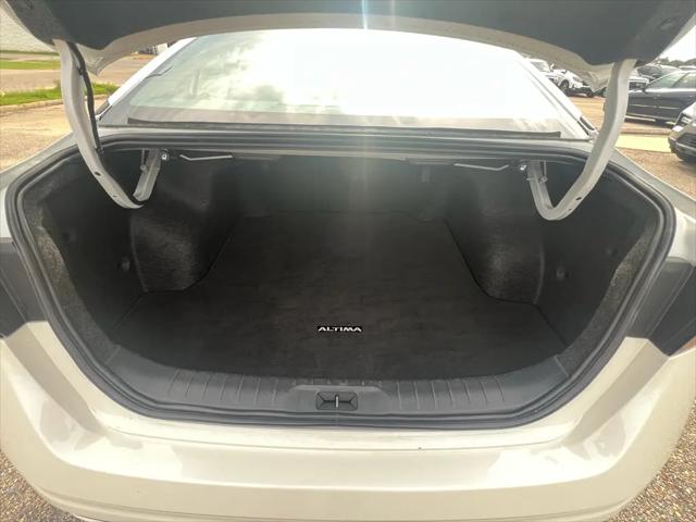 2025 Nissan Altima SV FWD