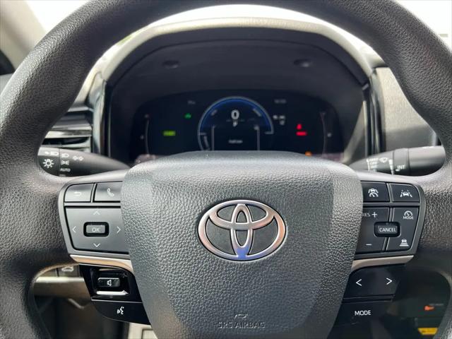 2025 Toyota Camry LE