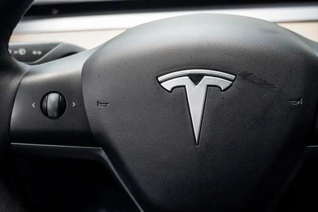 2022 Tesla Model 3 Long Range Dual Motor All-Wheel Drive