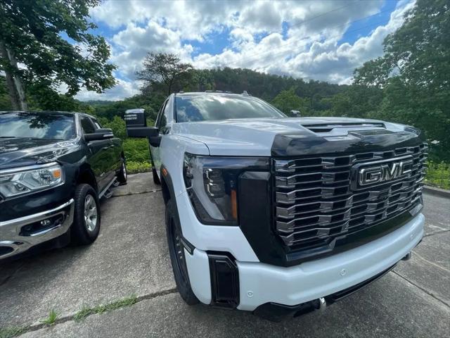 2026 GMC Sierra 2500HD Crew Cab, Standard Bed, Denali Ultimate, 4WD