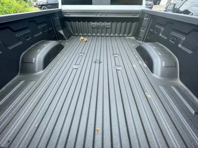 2026 GMC Sierra 2500HD Crew Cab, Standard Bed, Denali Ultimate, 4WD