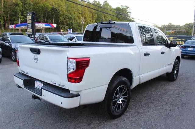 2024 Nissan Titan Crew Cab SV 4x4