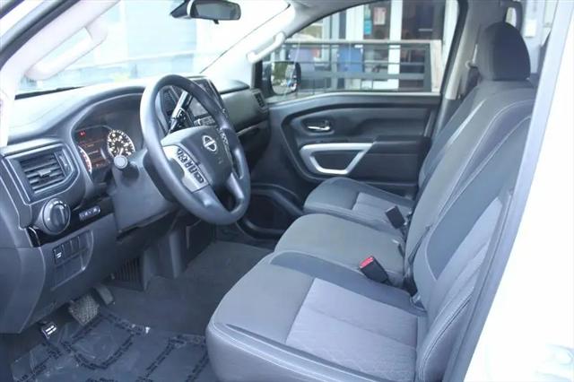 2024 Nissan Titan Crew Cab SV 4x4