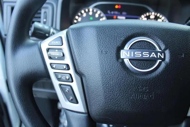 2024 Nissan Titan Crew Cab SV 4x4