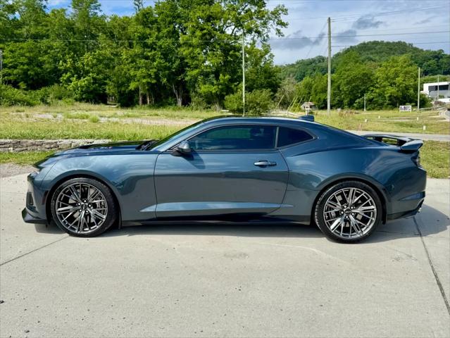 2022 Chevrolet Camaro RWD Coupe ZL1