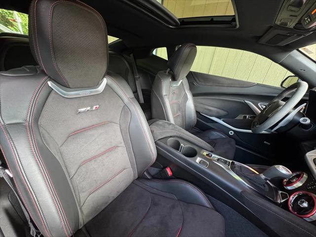 2022 Chevrolet Camaro RWD Coupe ZL1