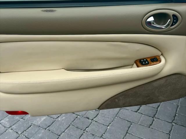 1997 Jaguar XK8 Standard