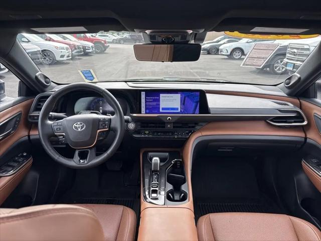 2025 Toyota Crown Signia Limited