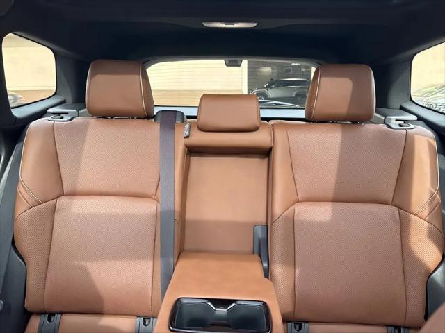 2025 Toyota Crown Signia Limited