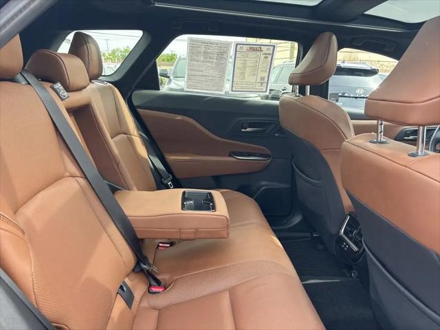 2025 Toyota Crown Signia Limited