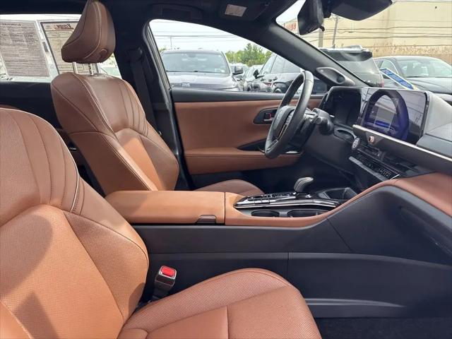 2025 Toyota Crown Signia Limited