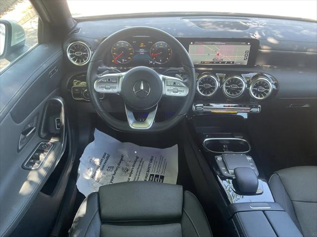 2022 Mercedes-Benz A 220 A 220