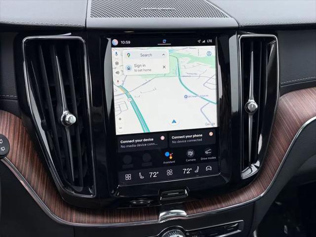 2024 Volvo XC60 Recharge T8 Ultimate Dark Theme