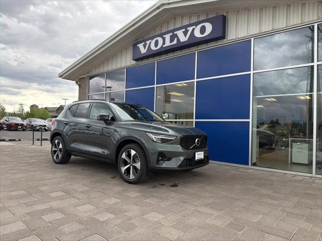 2026 Volvo XC40 Plus, B5 AWD Gas (mild hybrid), Dark for sale in Bend, OR