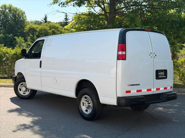 2023 Chevrolet Express Cargo Van RWD 2500 Regular Wheelbase WT