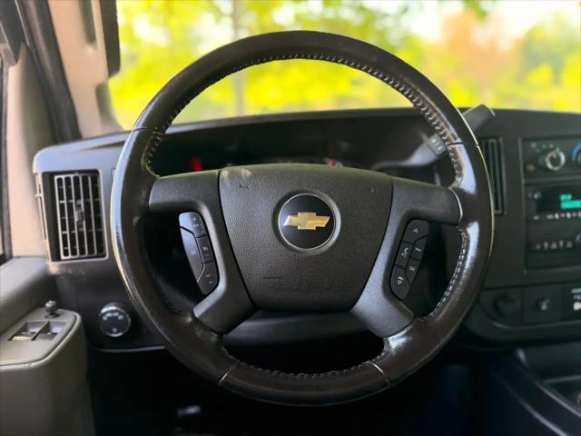 2023 Chevrolet Express Cargo Van RWD 2500 Regular Wheelbase WT