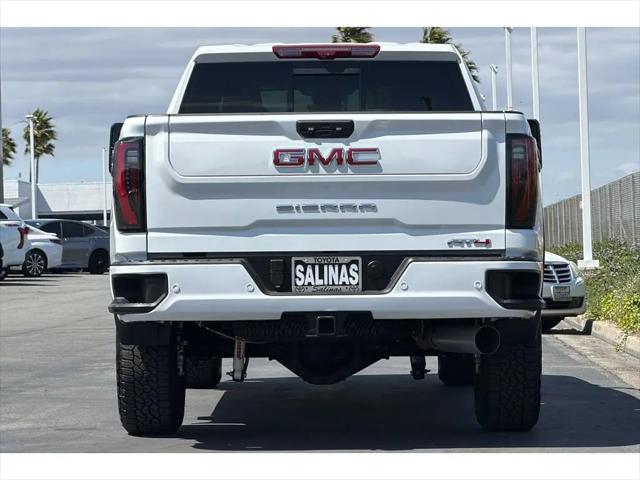 2025 GMC Sierra 2500HD 4WD Crew Cab Standard Bed AT4