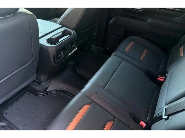 2025 GMC Sierra 2500HD 4WD Crew Cab Standard Bed AT4
