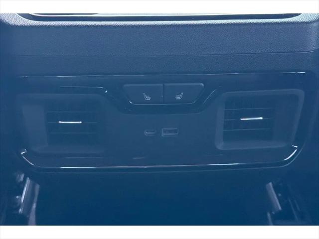 2025 GMC Sierra 2500HD 4WD Crew Cab Standard Bed AT4