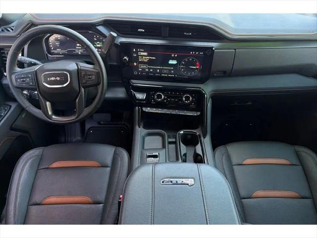2025 GMC Sierra 2500HD 4WD Crew Cab Standard Bed AT4