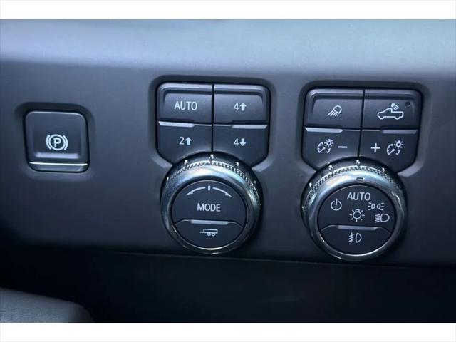 2025 GMC Sierra 2500HD 4WD Crew Cab Standard Bed AT4