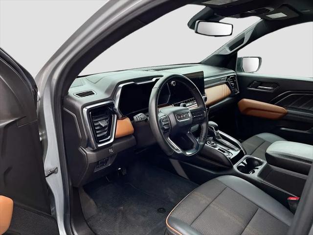 2024 GMC Canyon 4WD AT4