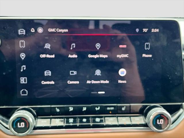 2024 GMC Canyon 4WD AT4