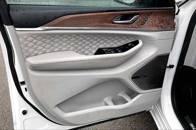 2023 Jeep Grand Cherokee L Summit 4x4