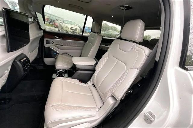 2023 Jeep Grand Cherokee L Summit 4x4