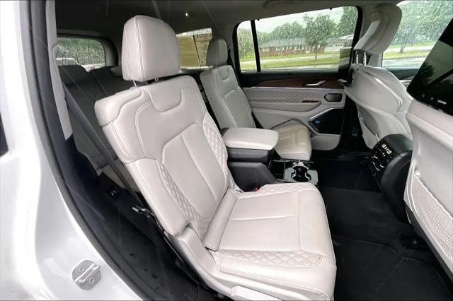 2023 Jeep Grand Cherokee L Summit 4x4