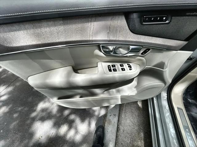2025 Volvo XC90 Plug-In Hybrid T8 Ultra 7-Seater