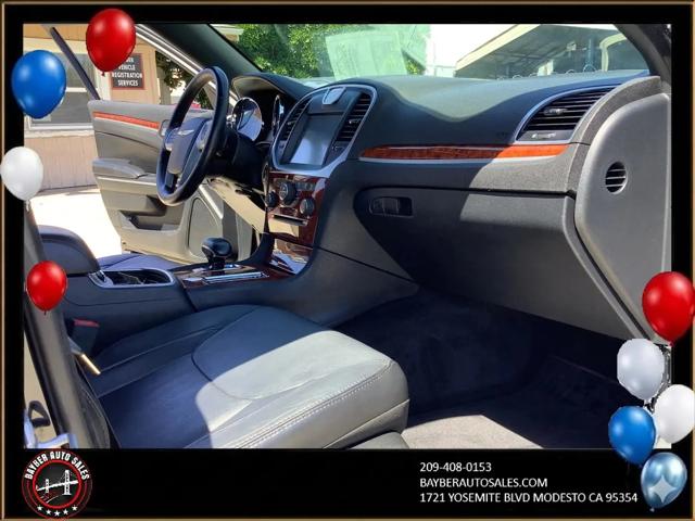 2014 Chrysler 300 Base
