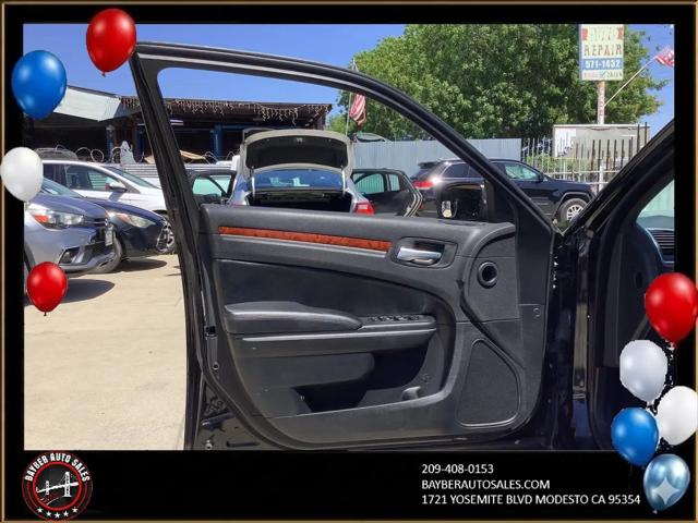 2014 Chrysler 300 Base