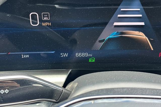 2024 Cadillac iQ Sport w/1SF