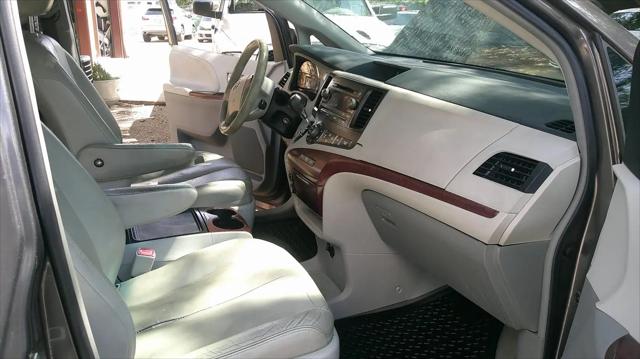 2012 Toyota Sienna XLE 7 Passenger