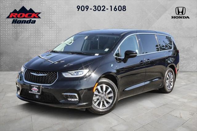 2024 Chrysler Pacifica Hybrid Select for sale in Fontana, CA
