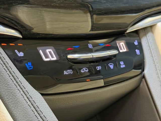2022 Cadillac XT6 FWD Premium Luxury